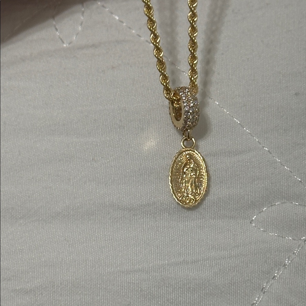 14K Solid Gold—Virgin Of Guadalupe Charm With Zirconia - Picture 11 of 11